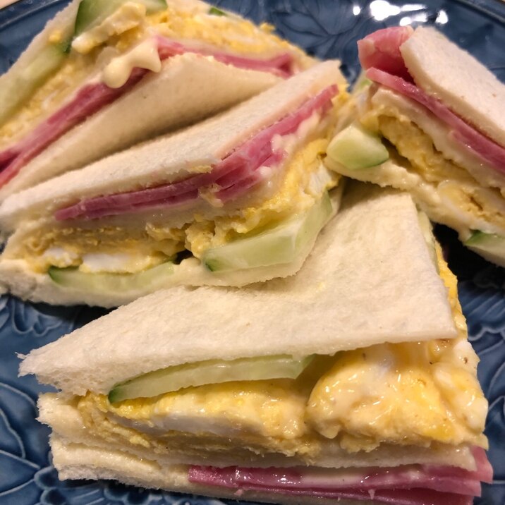 休日のお昼に♡ハム卵きゅうりのサンドイッチ